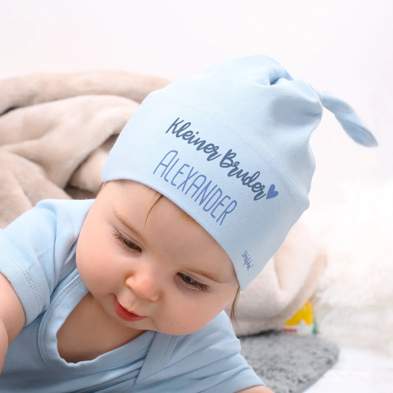 Hellblaue Babymütze - Kleiner Bruder | Personalisiertes Geschenk für Babys zur Geburt