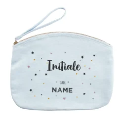 Hellblaues Beautycase mit Initiale, Name und kleinen Sternen