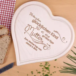 Herzbrettchen zum Muttertag mit persönlicher Gravur