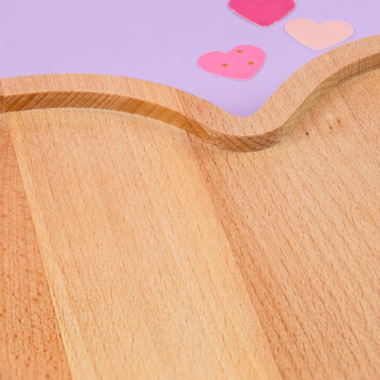 Herz Frühstücksbrettchen aus Holz mit Gravur 'Glück ist eine Mama wie dich zu haben' Muttertagsgeschenk