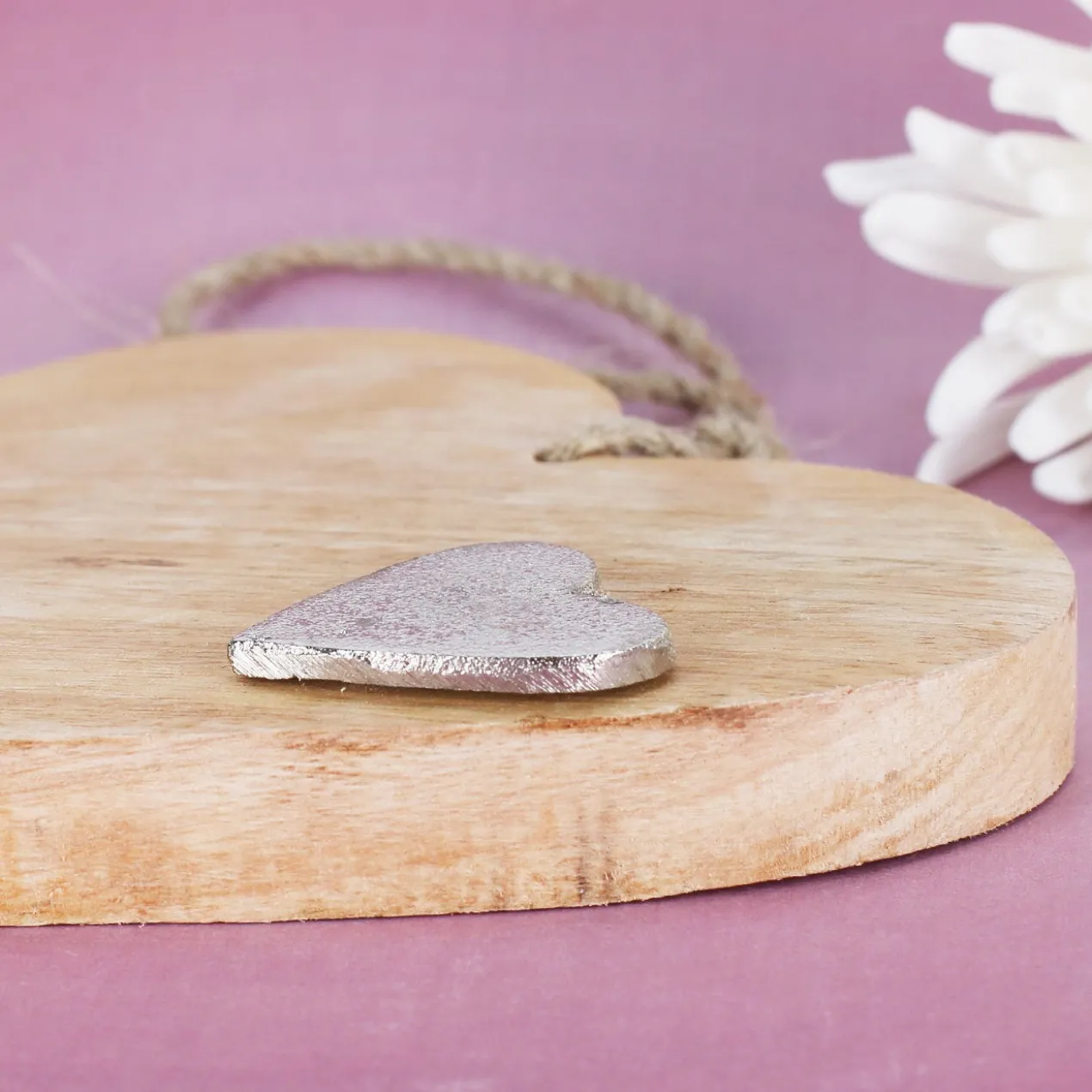 Herz mit Namen & Wunschtext graviert | Geschenk aus Holz zur Hochzeit, Valentinstag & für Paare