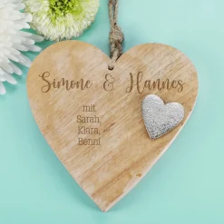 Herz mit Namen & Wunschtext graviert | Geschenk aus Holz zur Hochzeit, Valentinstag & für Paare