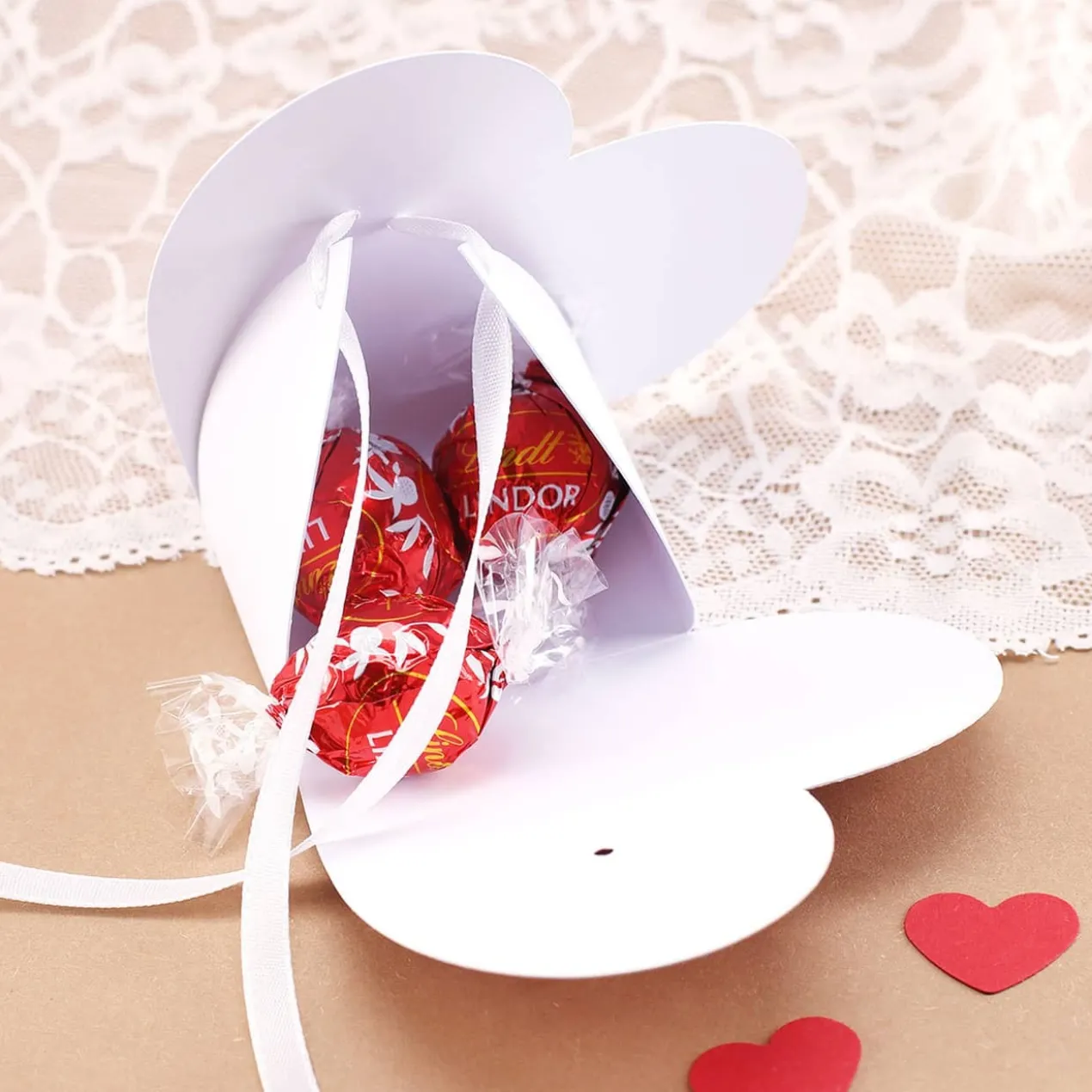 Herzschachtel mit Lindorkugeln zum Valentinstag oder Muttertag