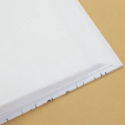Hochwertiges Hochzeitsalbum mit Prägung, personalisiert mit Namen und Datum | Fotobuch m. Wildblumen