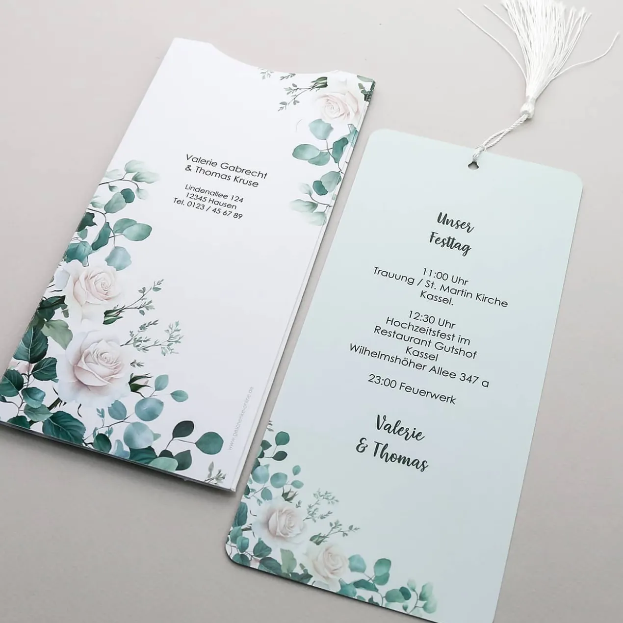 Hochzeitseinladung mit Rosenmotiv - elegante Ziehkarte mit Quaste