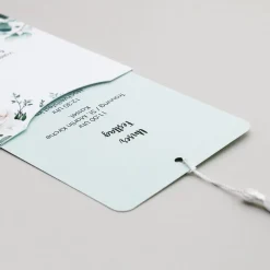 Hochzeitseinladung mit Rosenmotiv - elegante Ziehkarte mit Quaste