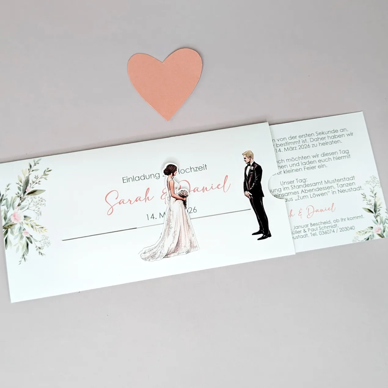 Hochzeitseinladung - Ziehkarte mit Brautpaar