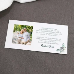 Hochzeitseinladung - Ziehkarte mit zwei Fotos zur Silberhochzeit mit Wunschdaten und Blatt-Blütenmotiv
