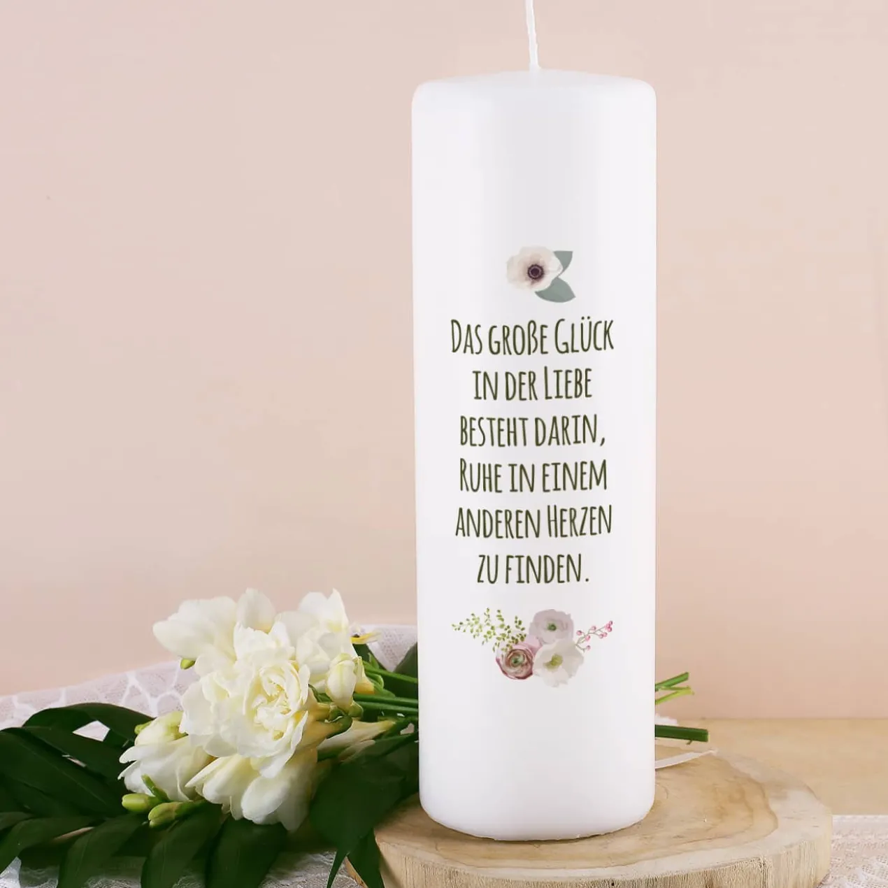 Hochzeitskerze mit Blüten und Wunschtext