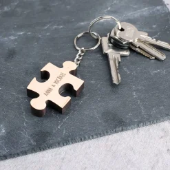 Holzanhänger in Puzzleform mit Gravur Ihrer Namen