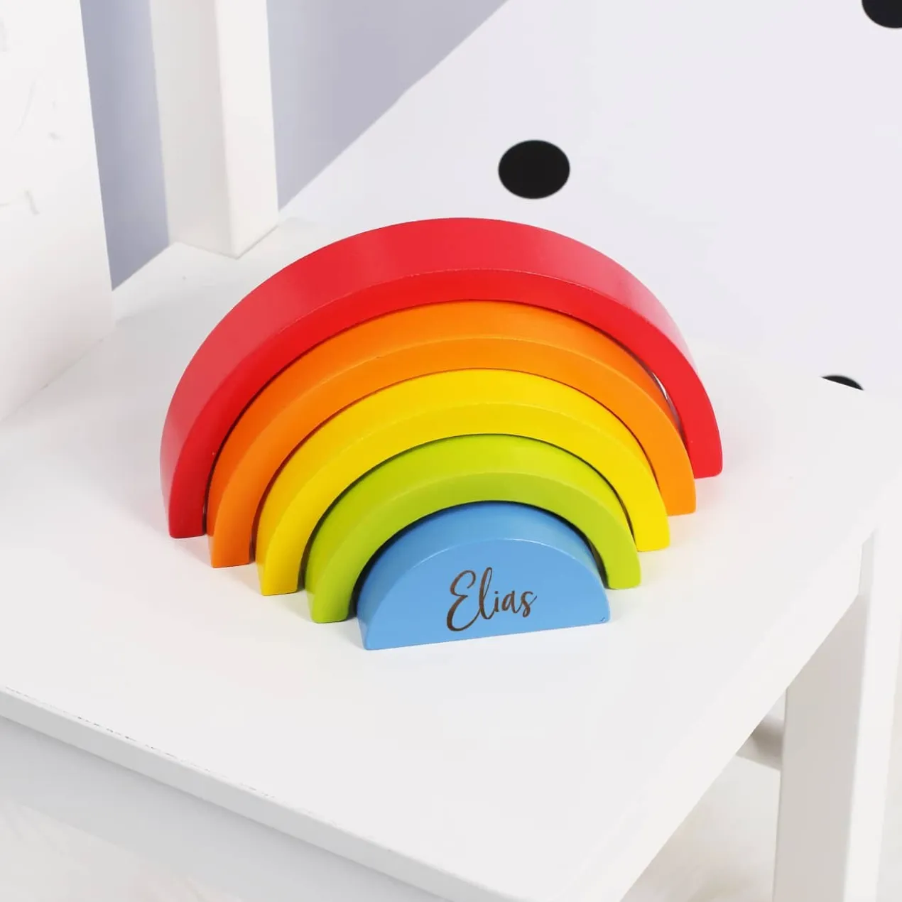 Holzbausteine Regenbogen mit Namensgravur zur Geburt