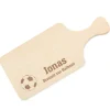 Holzbrettchen mit graviertem Fußballmotiv
