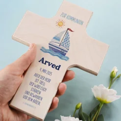 Holzkreuz mit Segelboot und Fischen - zur Taufe, Kommunion oder Konfirmation