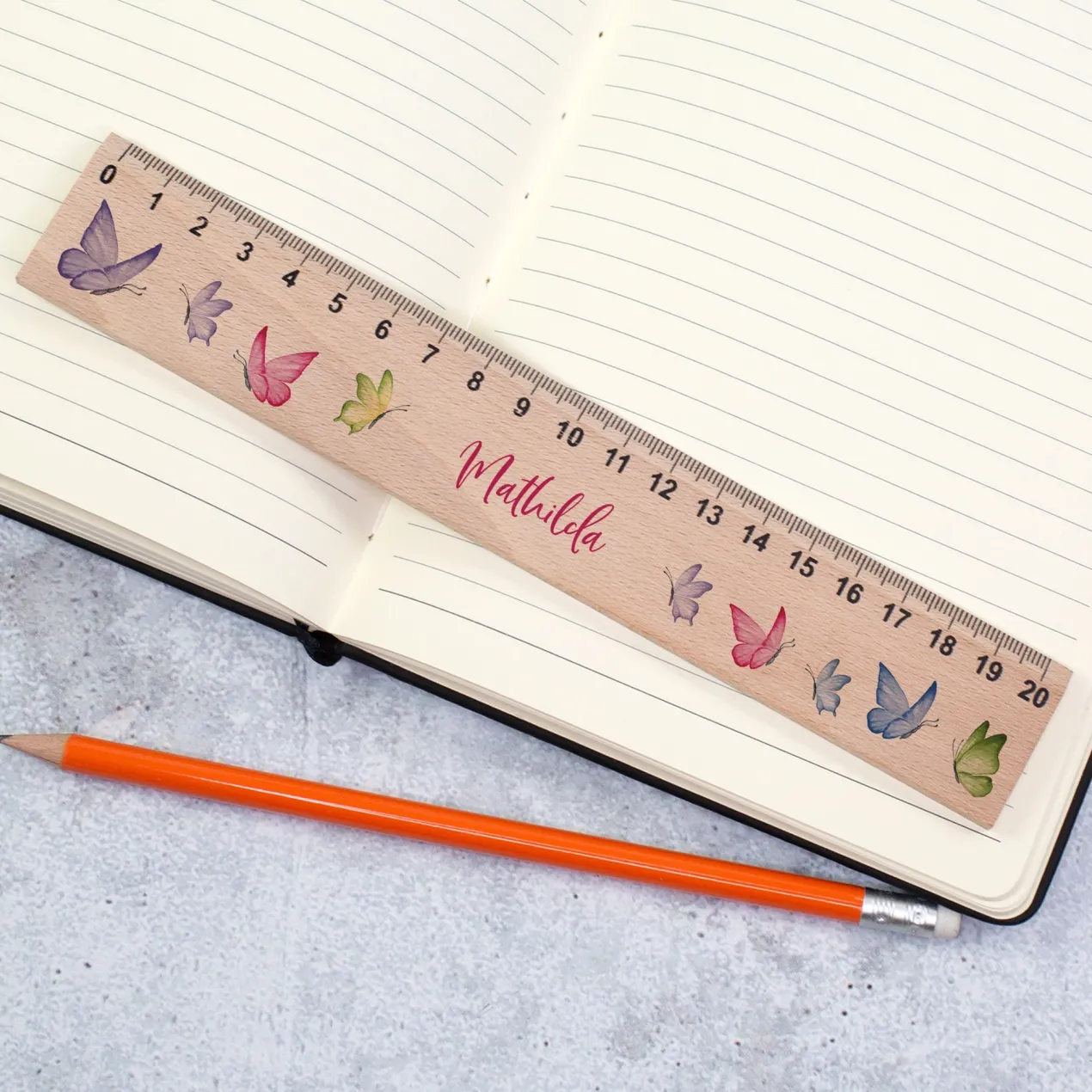 Holz Lineal für Mädchen personalisiert mit Name | Schmetterlinge Motiv | 20 cm