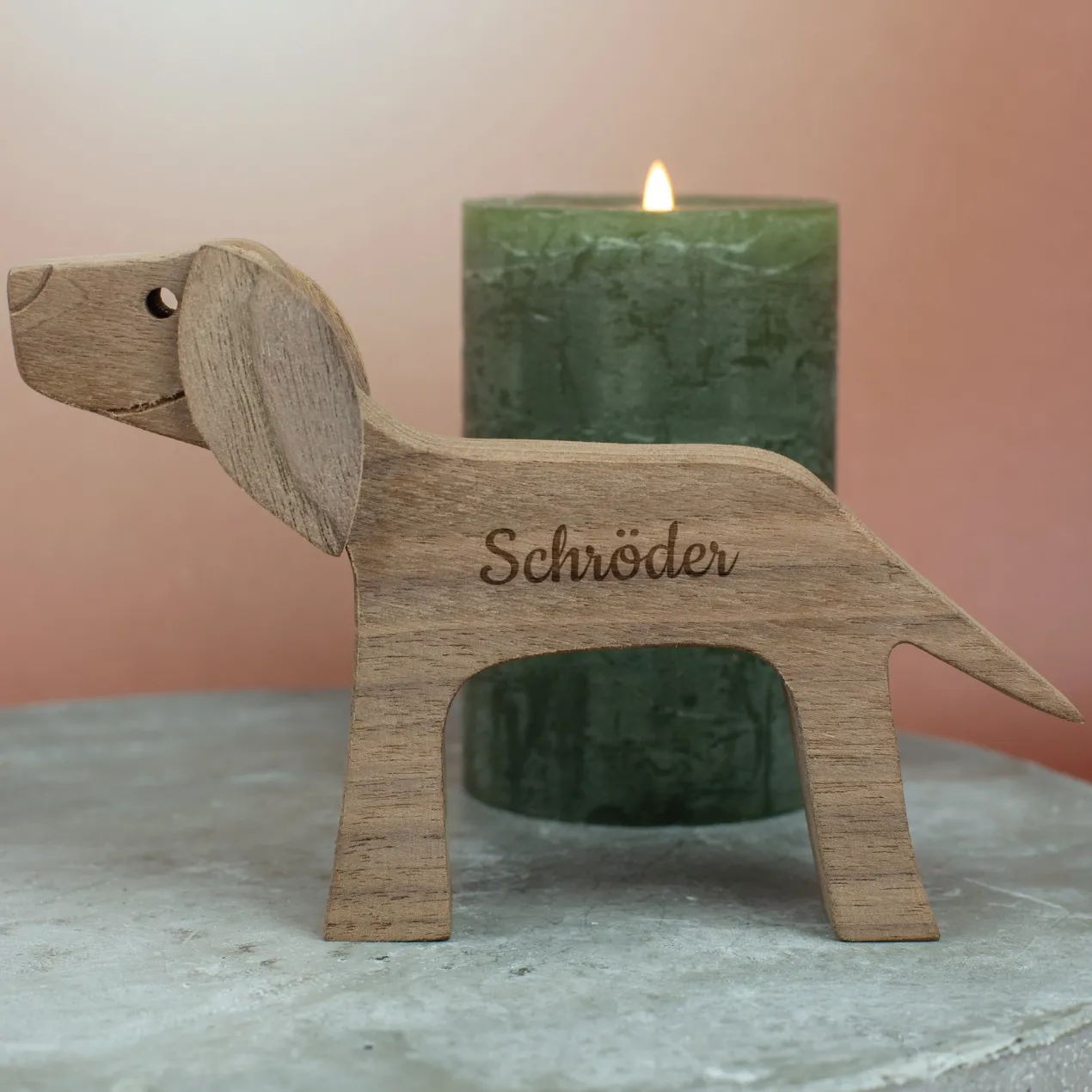 Holzskulptur Herrchen mit Hund – personalisiert mit zwei Namen | Geschenk für Hundebesitzer