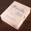 Holzverpackung für ein persönliches Freundinnen-Geschenk