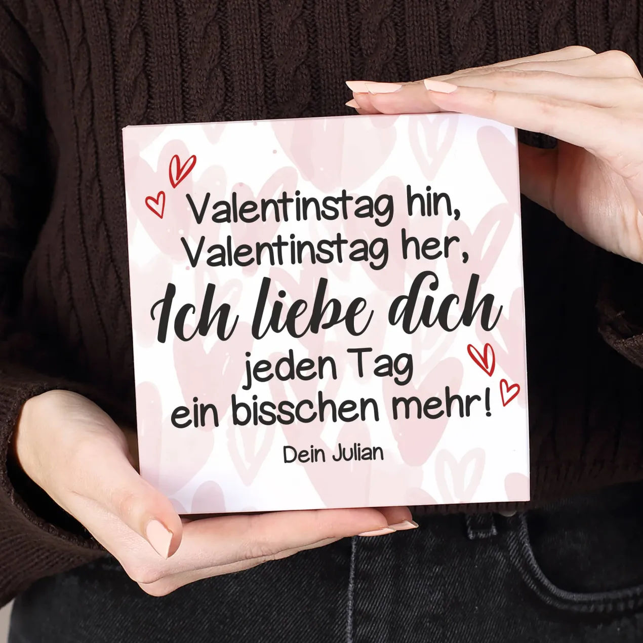 Ich liebe dich jeden Tag ein bisschen mehr! - 100g Lindt Pralinen mit Ihrem Wunschtext bedruckt