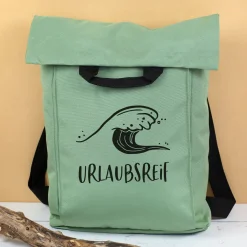 2-in-1 Rucksack & Tasche personalisiert mit Wunschtext und Wellenmotiv für Strand, Wandern & Urlaub