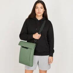 2-in-1 Rucksack & Tasche personalisiert mit Wunschtext | Geschenk mit Berg Motiv für Wandern & Urlaub