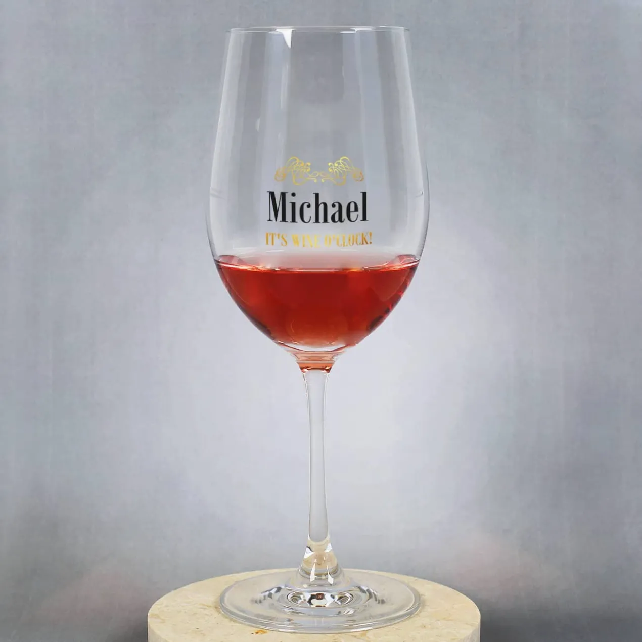 IT'S WINE O'CLOCK! - Bedrucktes Weinglas mit Name