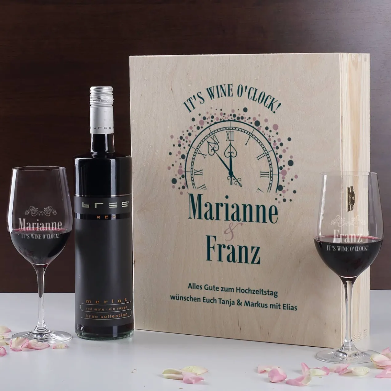 IT'S WINE O'CLOCK! Geschenkset - Weingläser und Flasche in persönlicher Holzbox