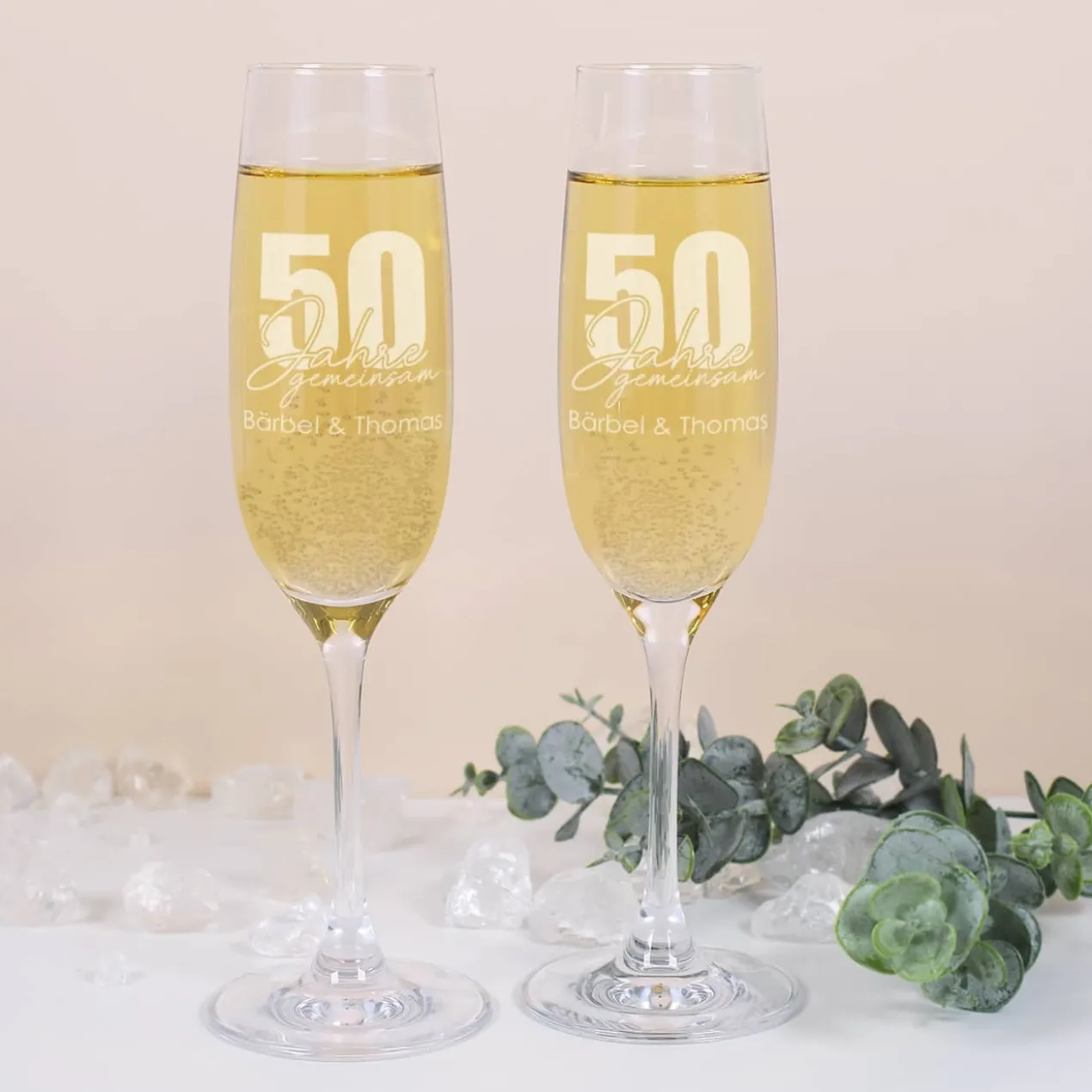 50 Jahre gemeinsam - Geschenkset mit Holzbox und Sektgläsern zur Goldhochzeit