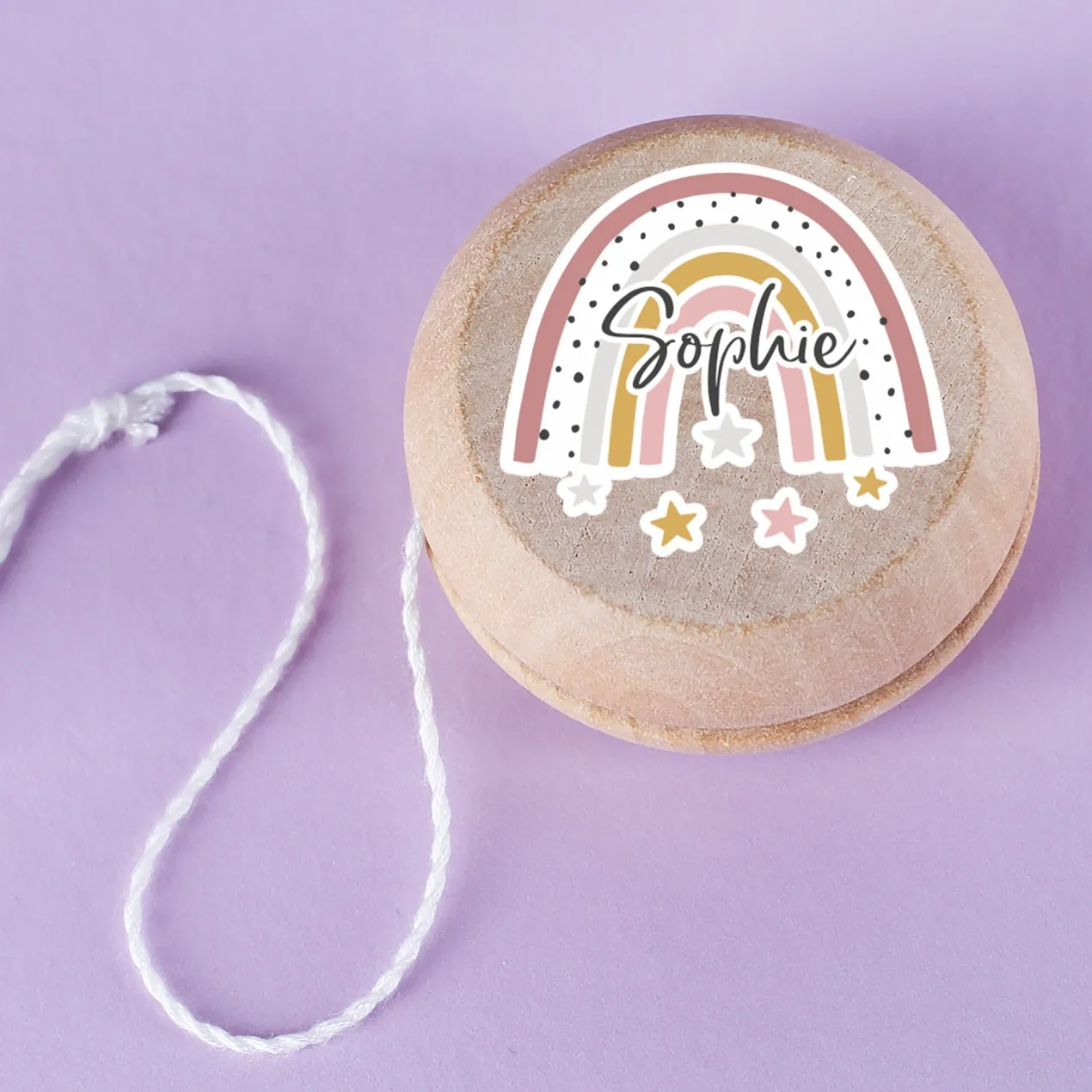 JoJo aus Holz im Retrodesign für Mädchen | Personalisiert mit Name und Regenbogen Motiv
