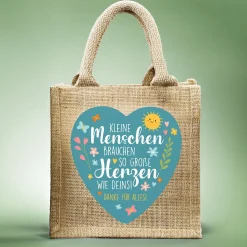 Jute-Geschenktüte als Dankeschön für Erzieher mit Wunschtext und Herz-Motiv