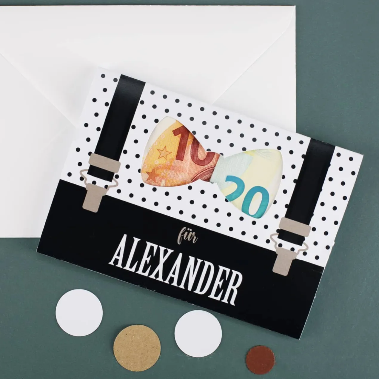 Karte als Männergeschenk mit Hosenträgermotiv und Aussparung für Geldscheine