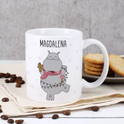 Keramiktasse mit Nilpferd, Ihrem Wunschnamen und Schneeflocken