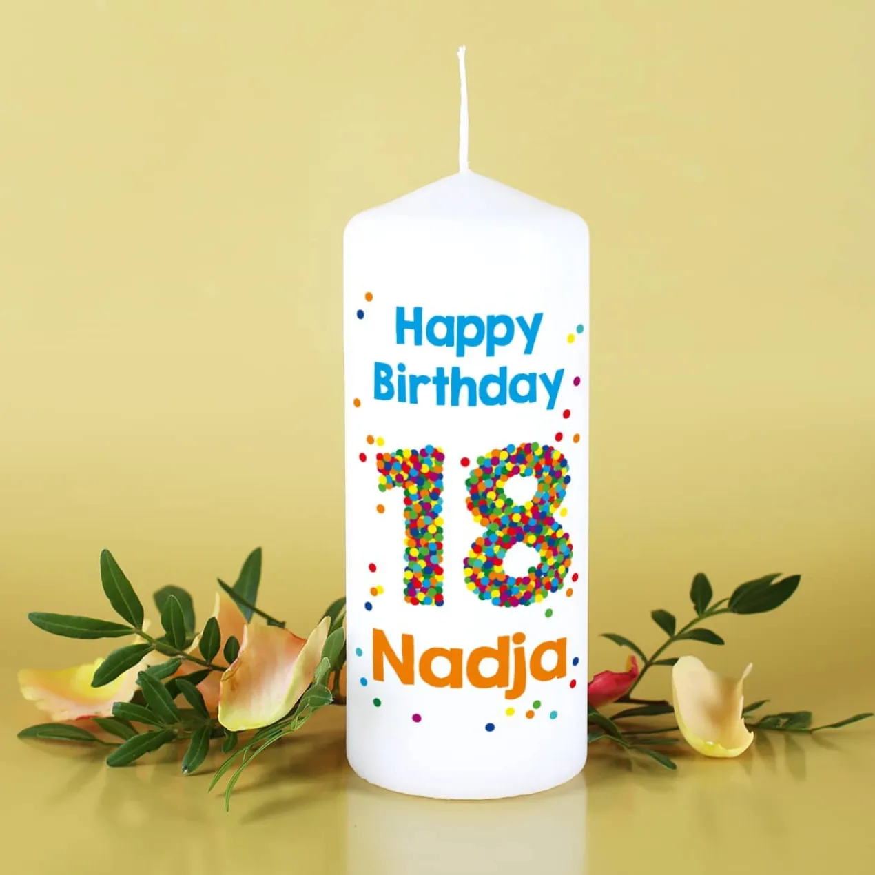 Kerze zum 18. Geburtstag mit Name und Wunschtext