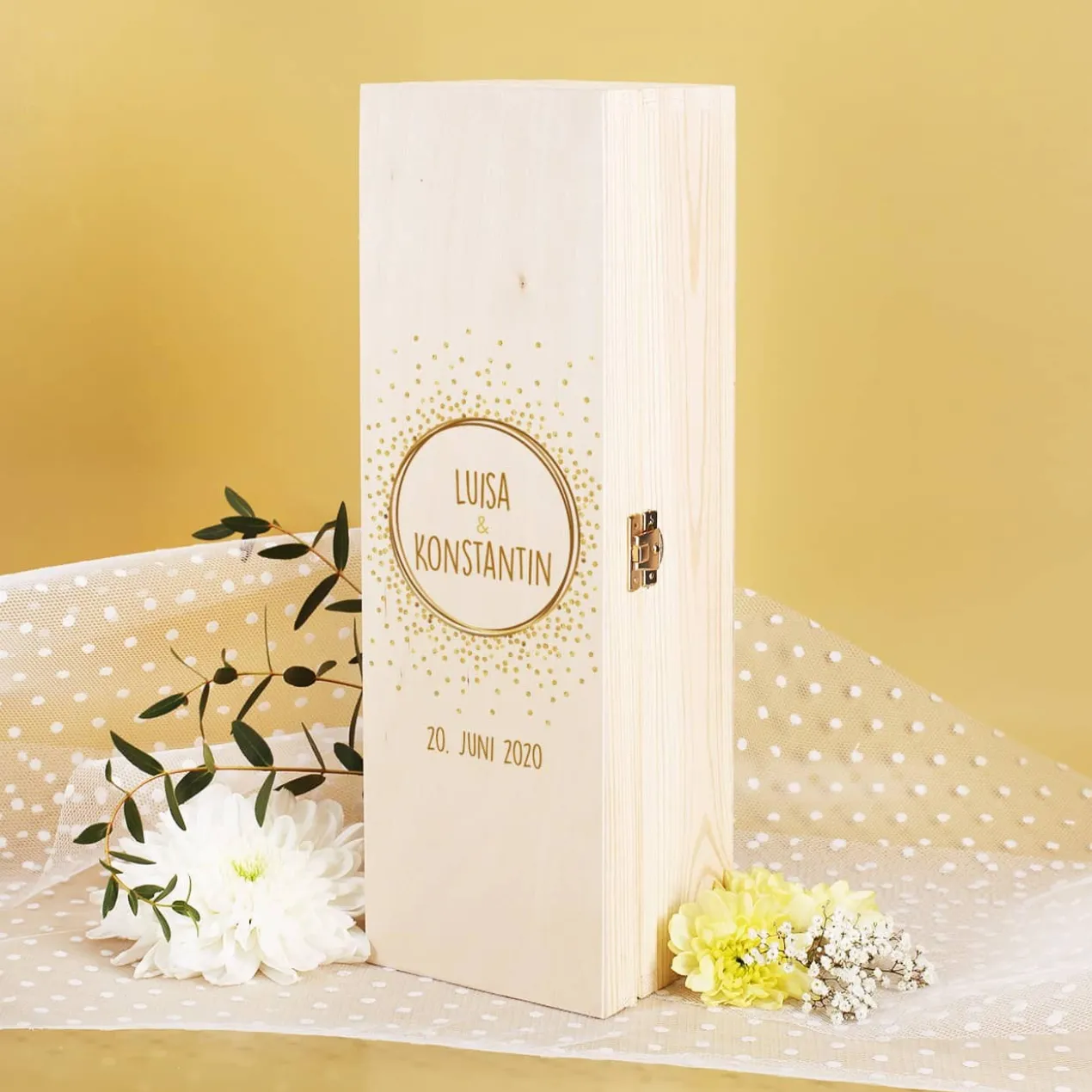 Kerze zur Hochzeit mit Punkten, Namen, Datum und Wunschtext