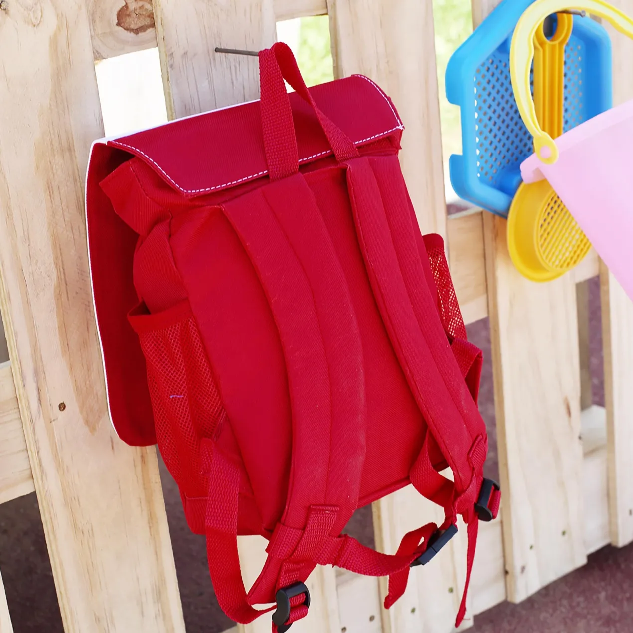 Kindergarten Rucksack in rot mit Gans Motiv & Name personalisiert | Geschenk für Mädchen zum Geburtstag