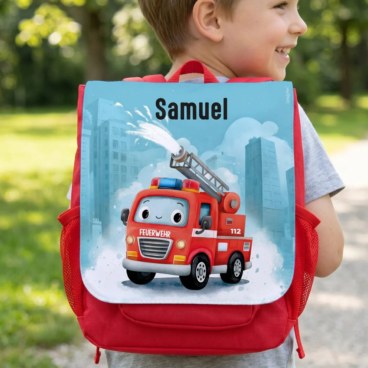Kindergarten Rucksack in Rot mit Feuerwehr Motiv & Name | Persönliches Geschenk für Jungen & Mädchen