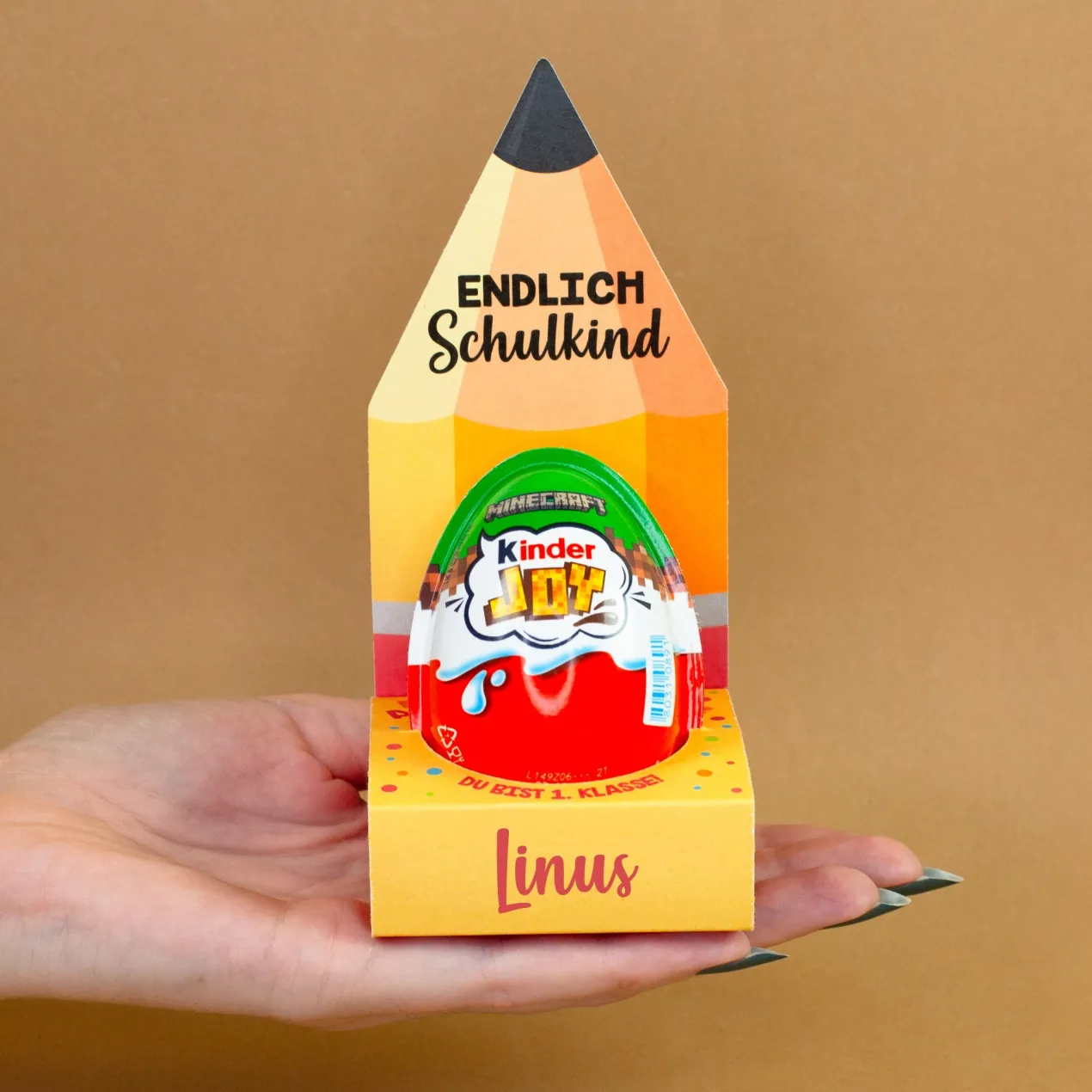 Kinder Joy in Geschenkverpackung personalisiert mit Name | Geschenk zur Einschulung