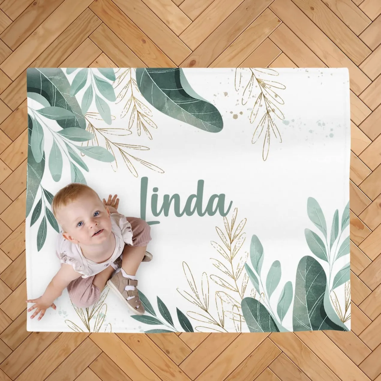 Kinder-Kuscheldecke mit Blättermotiv und Namensaufdruck