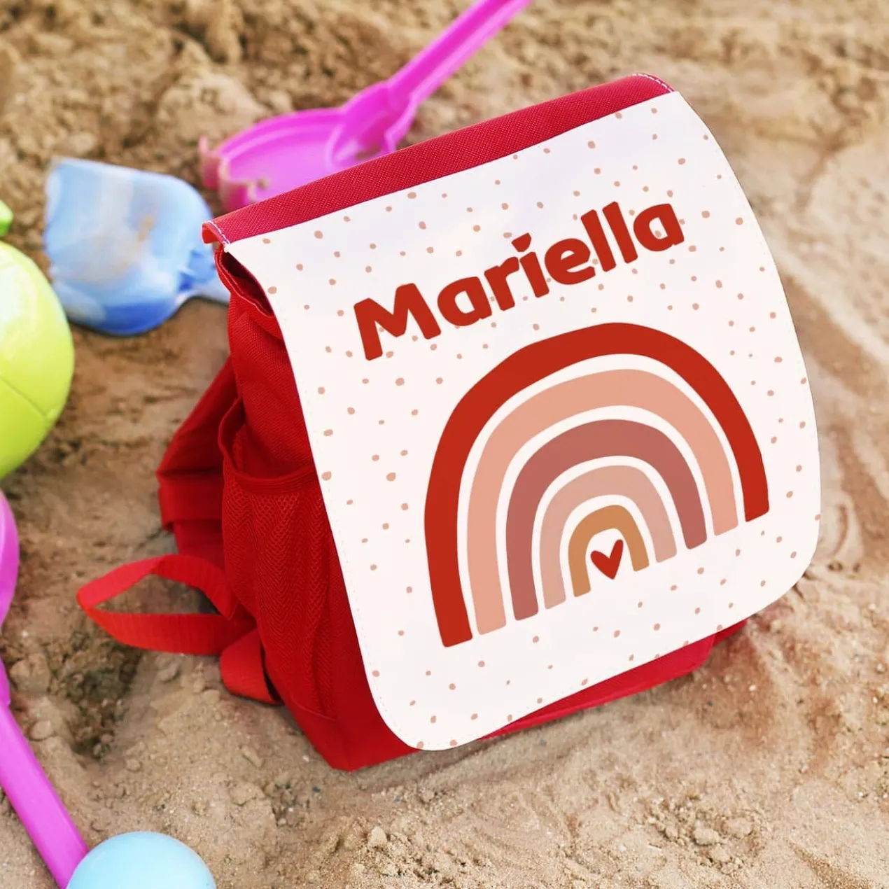 Kinderrucksack mit Regenbogenmotiv und Namensaufdruck