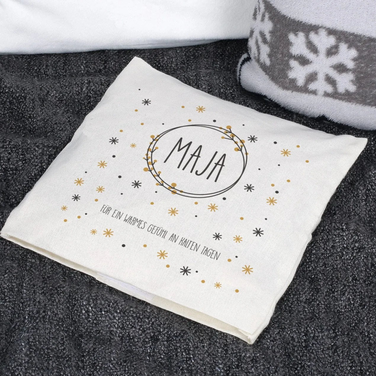 Kirschkernkissen mit Schneeflocken Motiv, Name und Text