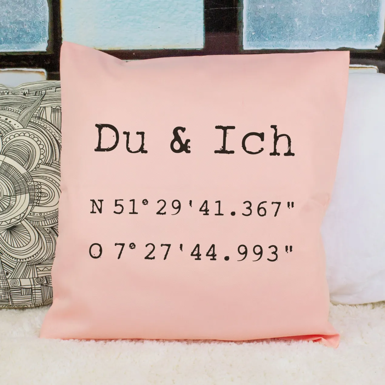 Kissen mit Koordinaten & Wunschtext personalisiert | Geschenk zum Hausbau & Einzug für Wohnung