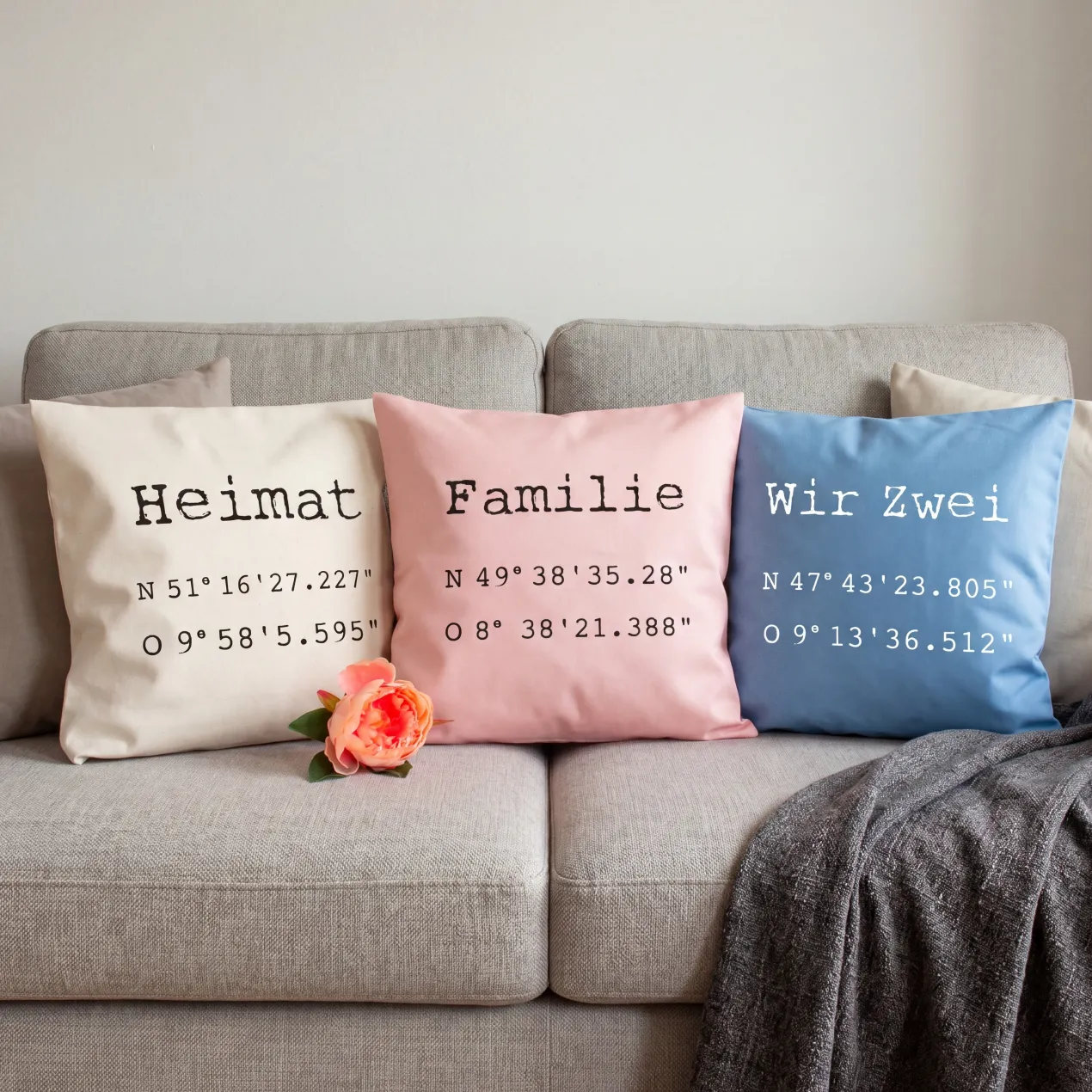 Kissen mit Koordinaten & Wunschtext personalisiert | Geschenk zum Hausbau & Einzug für Wohnung