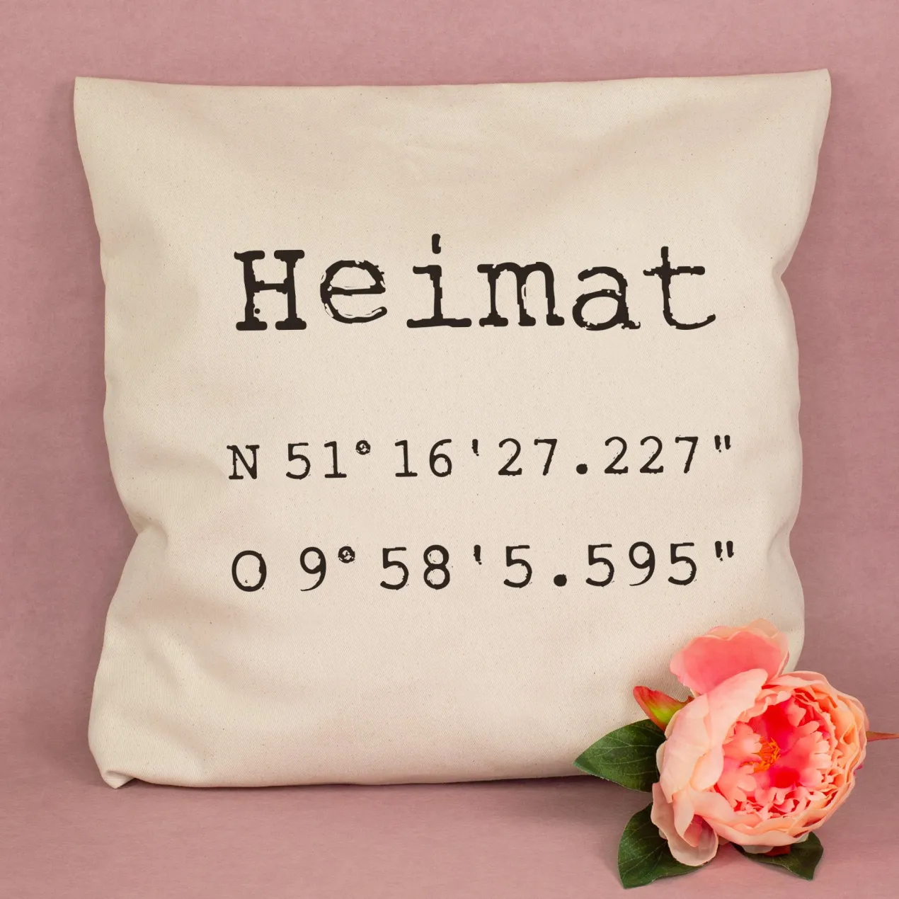 Kissen mit Koordinaten & Wunschtext personalisiert | Geschenk zum Hausbau & Einzug für Wohnung
