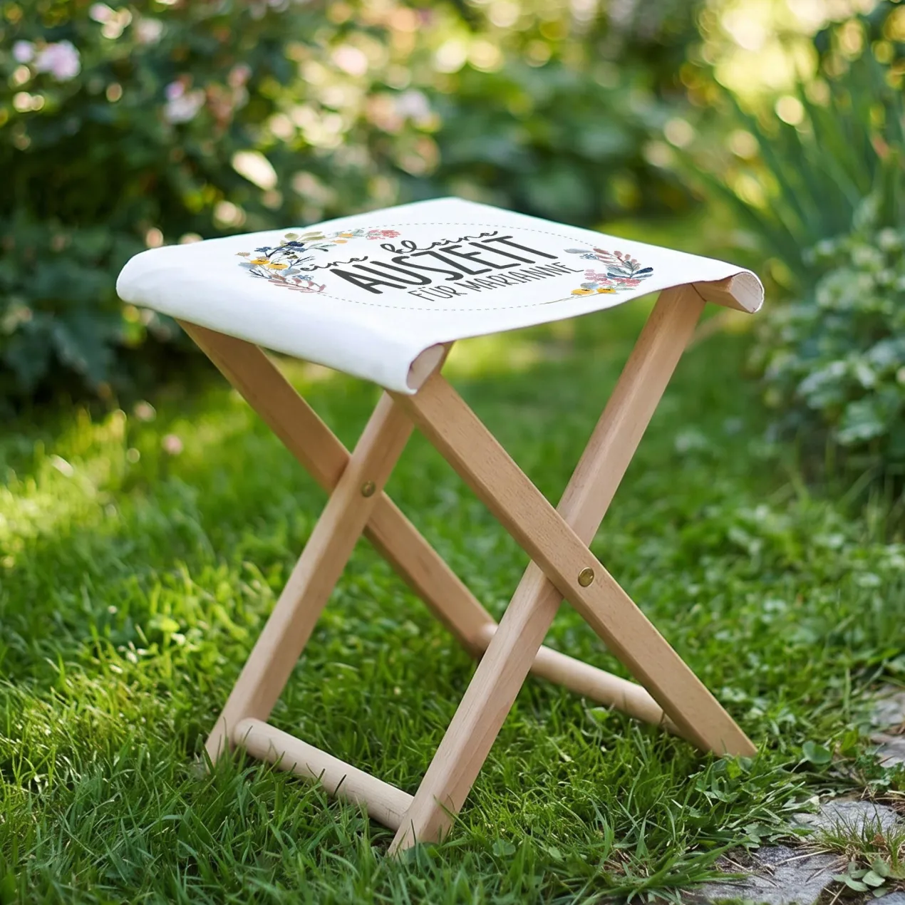 Klapphocker - Eine kleine Auszeit - personalisiert mit Wunschtext | Geschenk für Mama, Oma & Garten