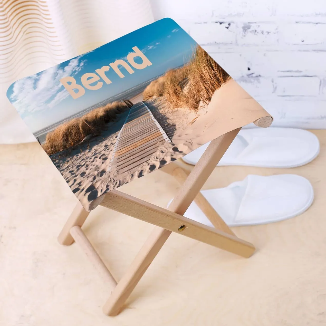 Klapphocker für den Strand bedruckt mit Strandmotiv und Wunschtext