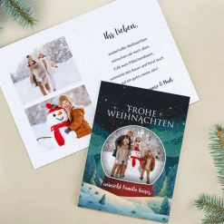 Klappkarte zu Weihnachten personalisiert mit Fotos & Wunschtext | Schneekugel Motiv