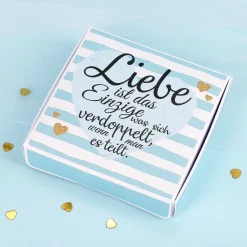 Kleine Geschenkbox aus Papier in verschiedenen Designs für Geld oder Gutscheine