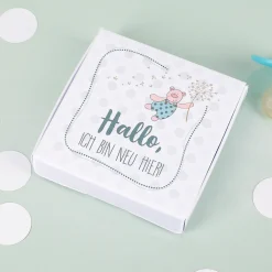 Kleine Geschenkbox aus Papier in verschiedenen Designs für Geld oder Gutscheine