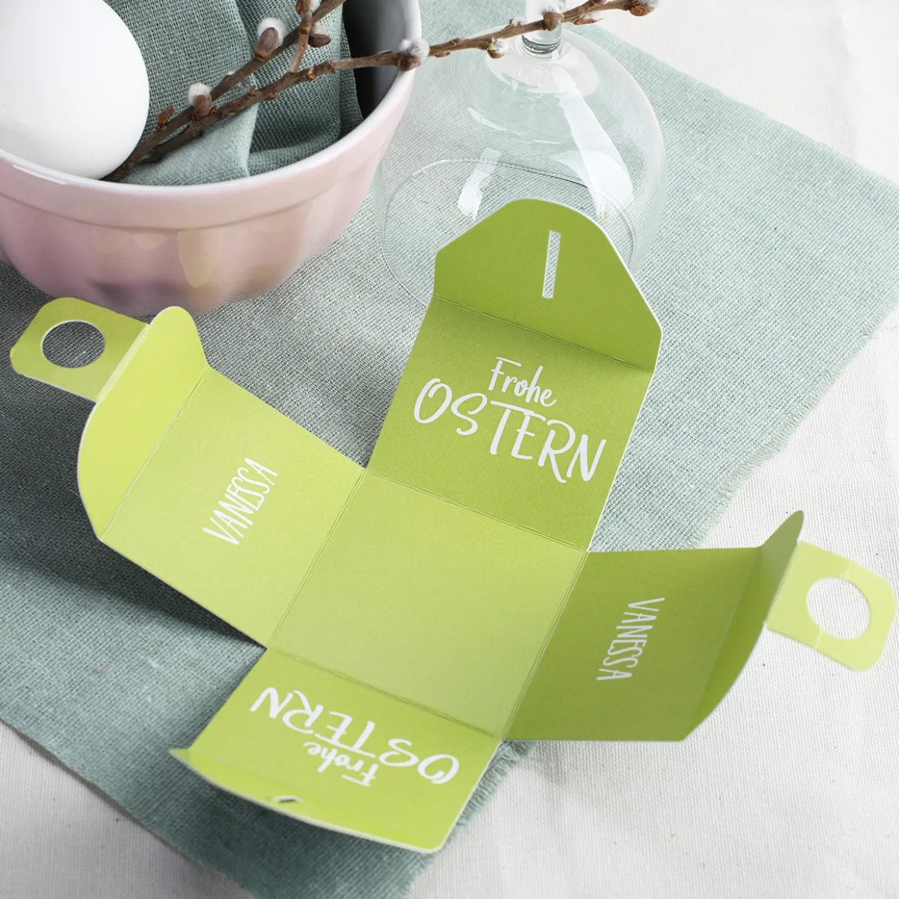 6 kleine Geschenkboxen zu Ostern mit Wunschname
