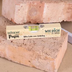 Kleine Holzwasserwaage für den besten Papa mit Ihrem Wunschaufdruck
