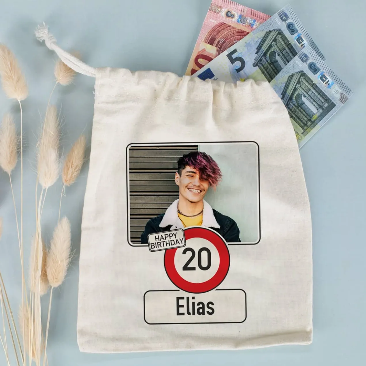 Kleiner Geschenksack zum Geburtstag mit Verkehrszeichen, Foto, Alter & Name