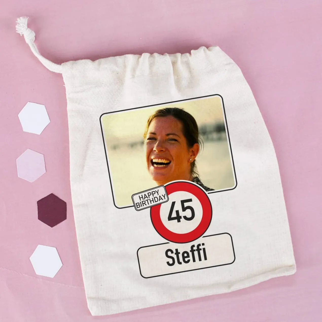 Kleiner Geschenksack zum Geburtstag mit Verkehrszeichen, Foto, Alter & Name